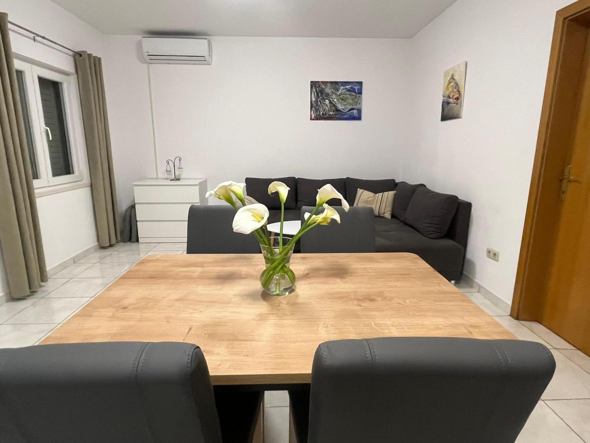 Apartman Krsticevic Metković Exterior foto